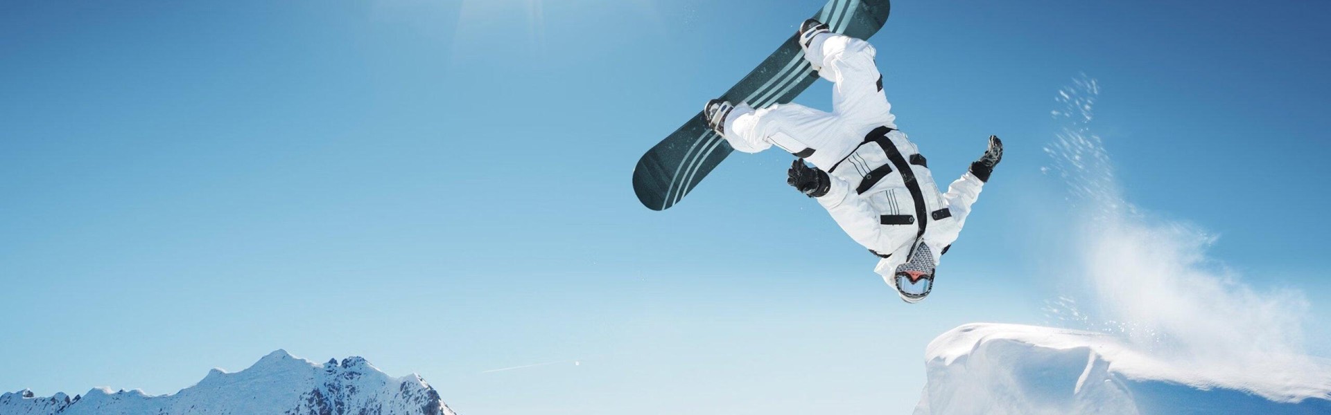 飞鲸体育直播-盘点德甲最强前锋组合及其所在球队汇总